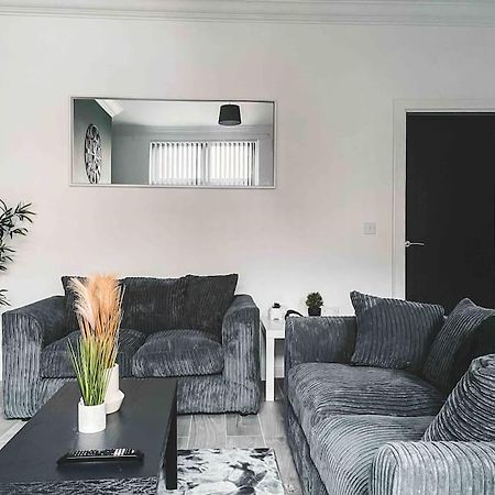 Farnworth Comfortable Home In Bolton מראה חיצוני תמונה