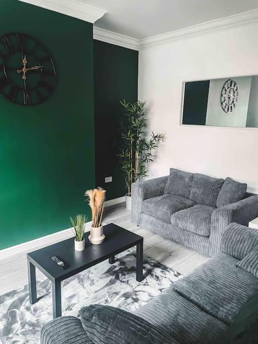 Farnworth Comfortable Home In Bolton מראה חיצוני תמונה